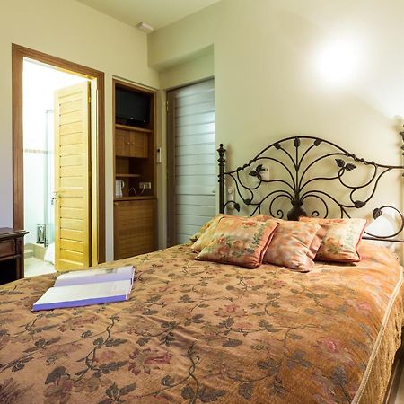 Elia Junior Suite In Epidavros With Shared Pool Néa Epídavros Eksteriør bilde
