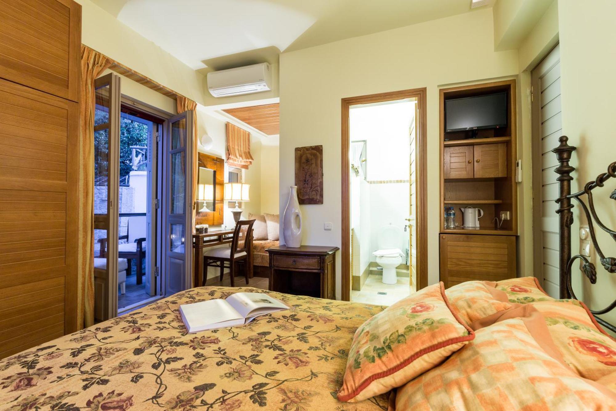 Elia Junior Suite In Epidavros With Shared Pool Néa Epídavros Eksteriør bilde