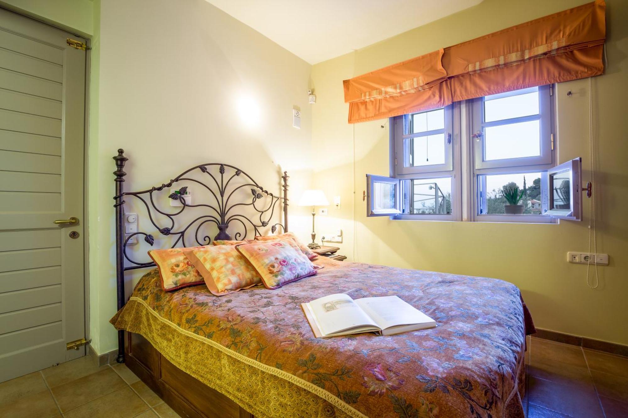 Elia Junior Suite In Epidavros With Shared Pool Néa Epídavros Eksteriør bilde